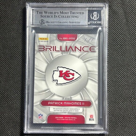 2024 Spectra Patrick MAHOMES Gold Vinyl 1/1 Nike Patch Brilliance BGS 8 Chiefs - Picture 2 of 3